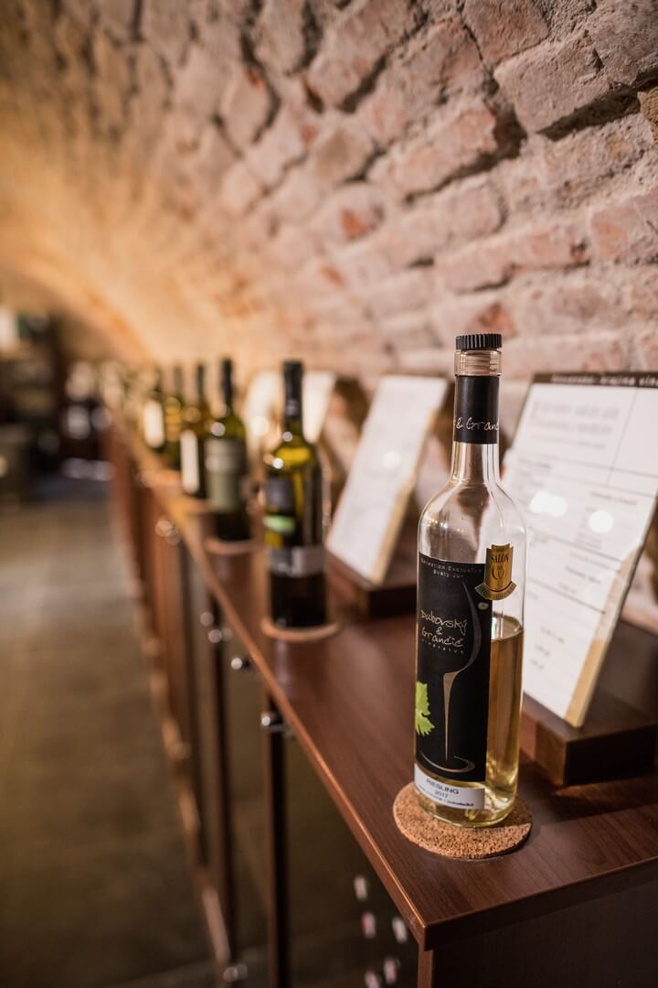narodny-salon-vin-vinoteka-ochutnavka-vin